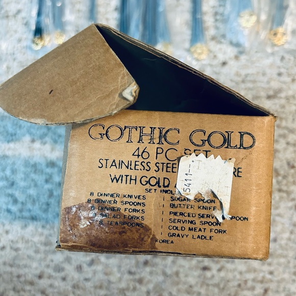 NEW VINTAGE 46 PIECE ESTIA GOTHIC GOLD ACCENT STAINLESS STEEL FLATWARE (KOREA) - Picture 3 of 11